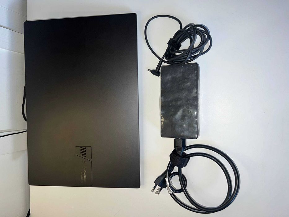 ASUS Vivobook 16X / RTX 2050 / Intel Core i5-12500H / 16 GB RAM / Ecrã de 16"