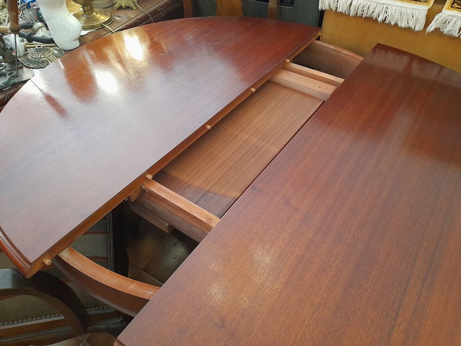 Mesa de madeira maciça redonda extensível em muito bom estado estilo Pé de Galo -  Preço ESPECIAL