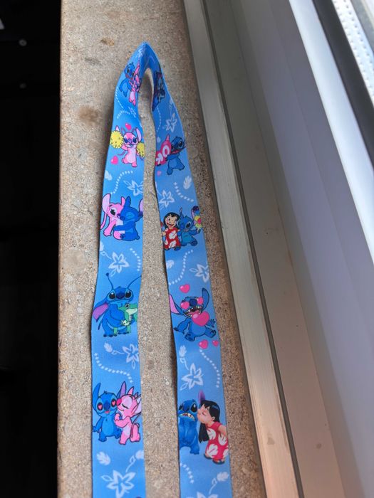 Fita Porta-Chaves / Porta-Cartões – Stitch Tropical