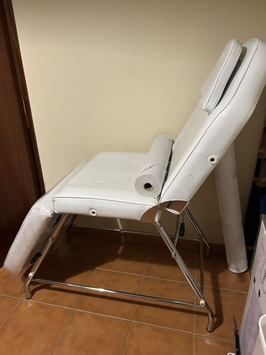 Marquesa e rolo de papel