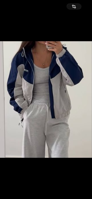 Вітровка Bershka розмір xс , c нова