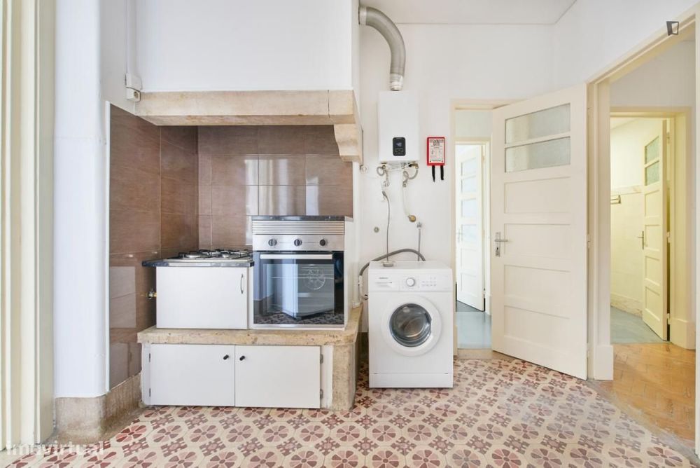 Quarto - localizado em Alameda Lisbon