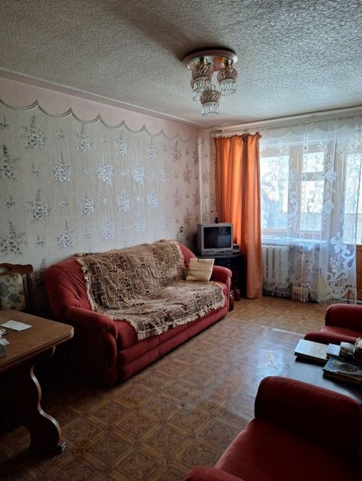 Продам квартиру 2 ком метро Индустриальная