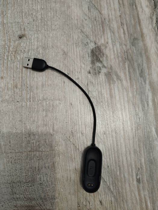 Opaska Xiaomi Mi band 4 + zapasowy nowy pasek