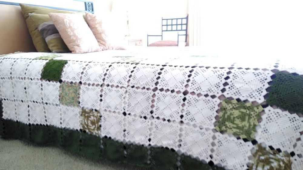 Colcha em renda nova muito original
