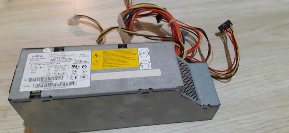 Witam zasilacz fujitsa NPS-250MB A do komputera