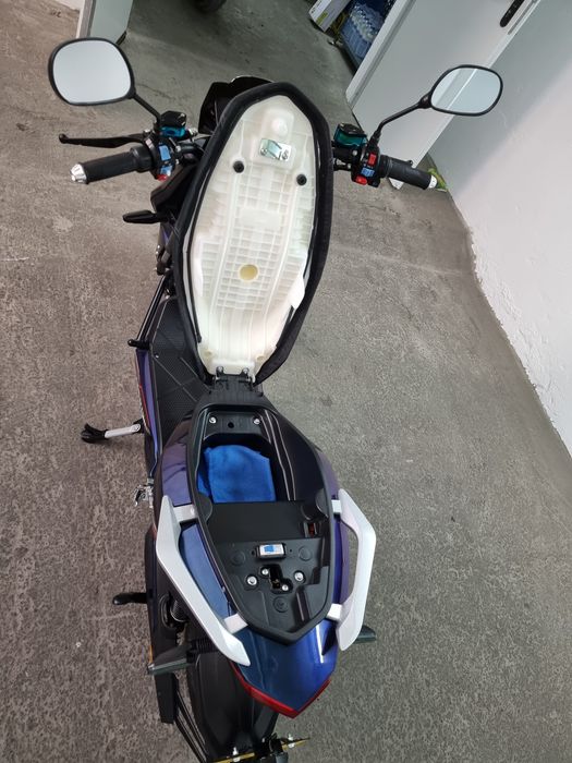 Vende se iletrica nova guardada sempre n garagem
