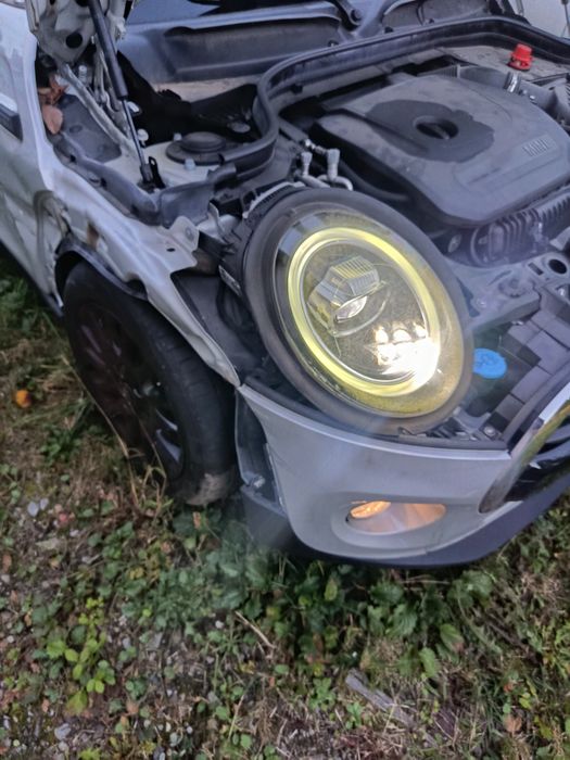 Sprzedam Mini Cooper lekko uszkodzony niski przebieg