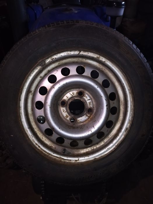 Продам комплект шин