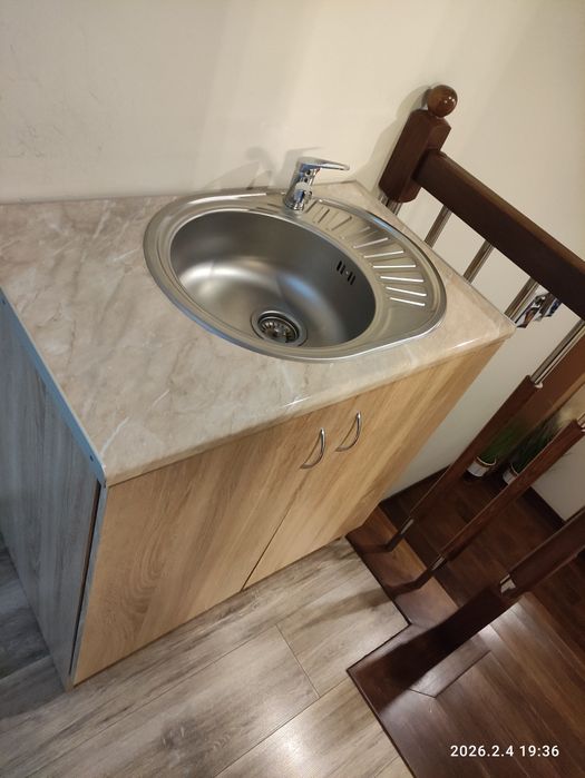 Sprzedam szafkę z blatem,zlewem i bateria do kuchni