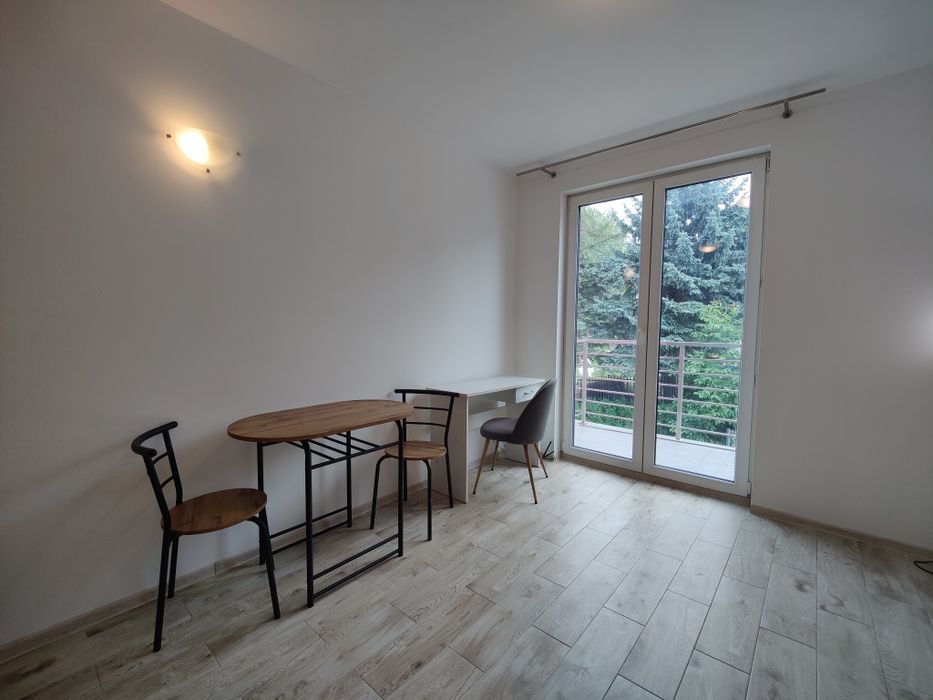 Kawalerka 20m2 + balkon 1700+300 + prad i woda