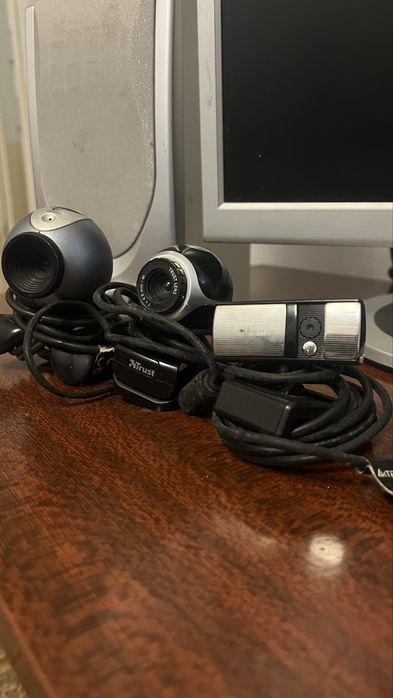 Монітор Samsung; Колонки; камери