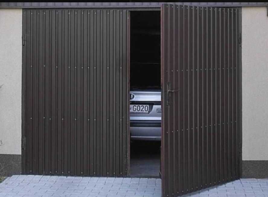 Сдам гараж в частном доме с участком