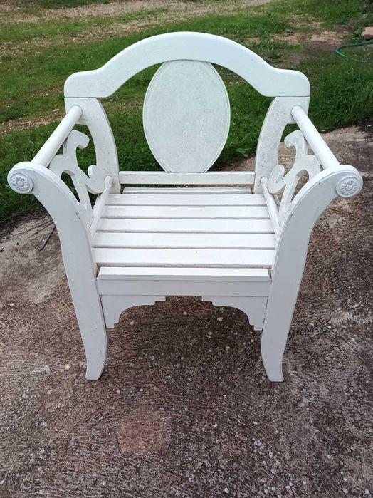 Cadeiras/Poltronas e Mesa de Jardim, em madeira maciça