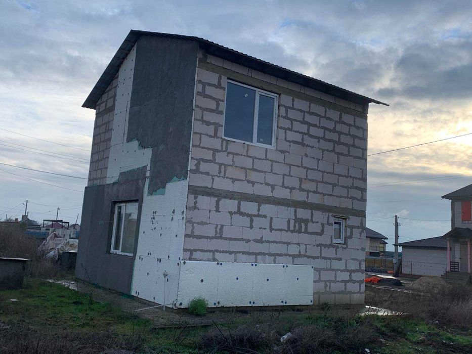 Продам будинок з ділянкою 2 сотки. с.Молодіжне вул. Лесіва