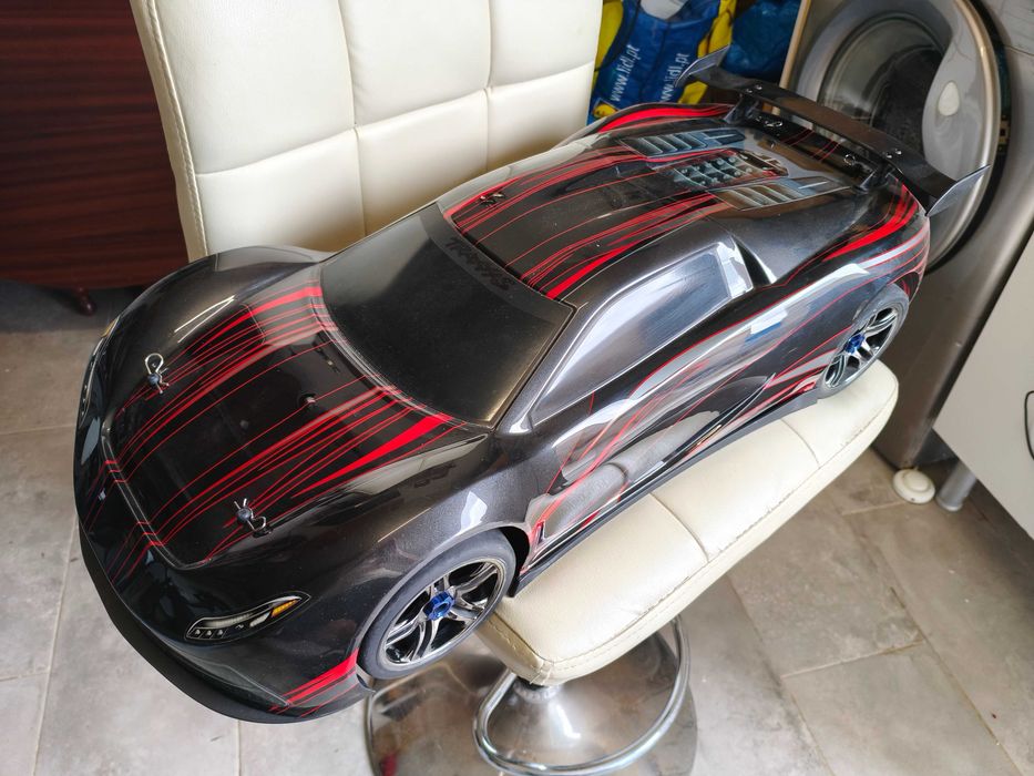 Traxxas Xo-1 com acessórios