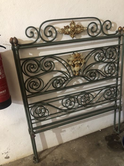 Cama ferro antiga
