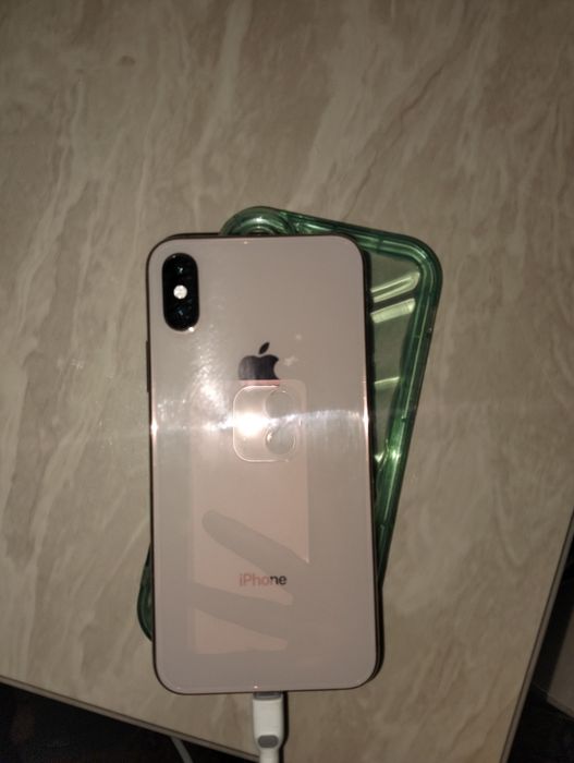 Айфон xs  на 256гб