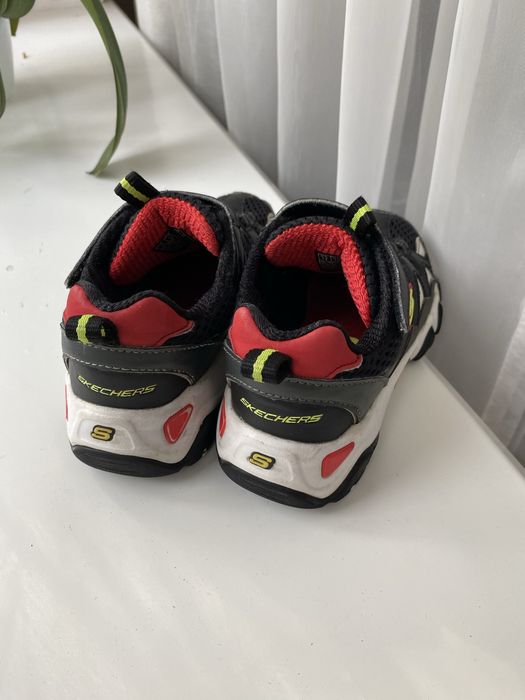 Кроссовки Skechers размер 27.5