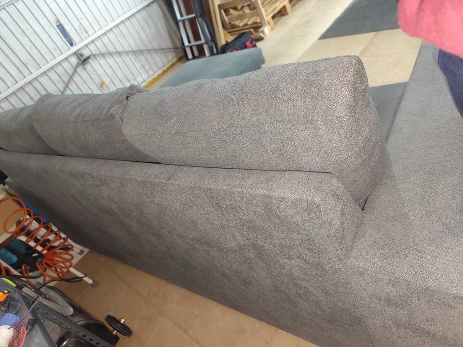 Sofá com chaise long