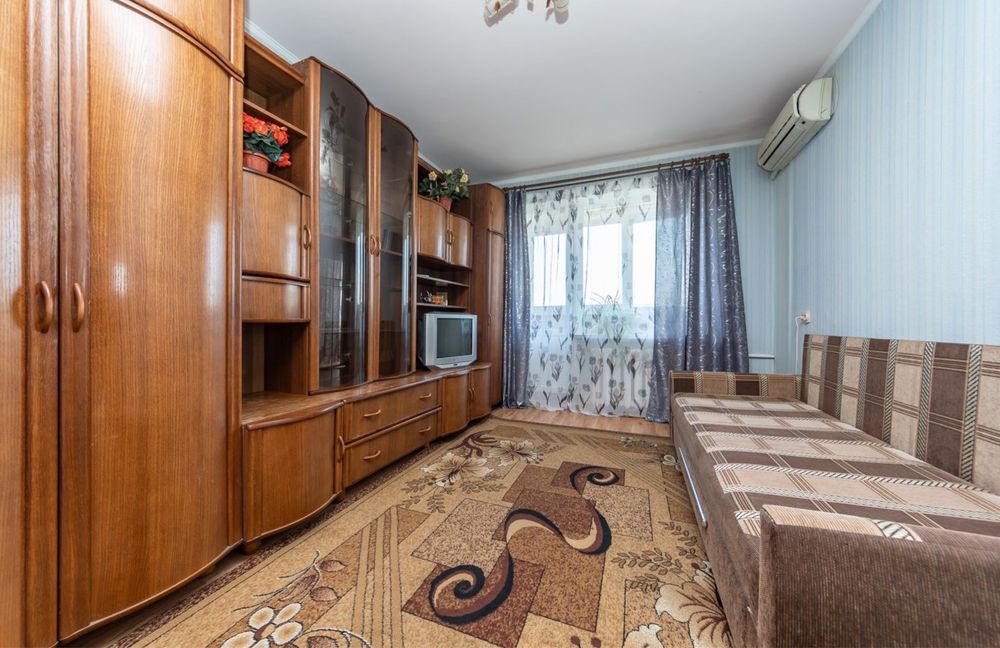 подобово квартира!  Прям біля м. Оболонь