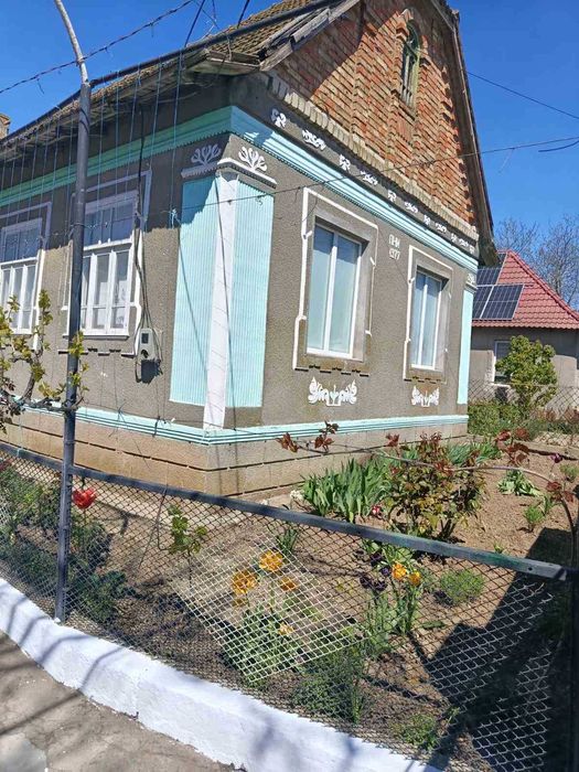 Продам будинок у селі Кулевча з двором, літньою кухнею, огорожею та усім необхідним для проживання