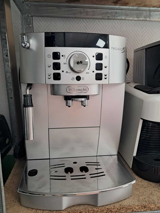 Кавомашина Delonghi Magnifica S