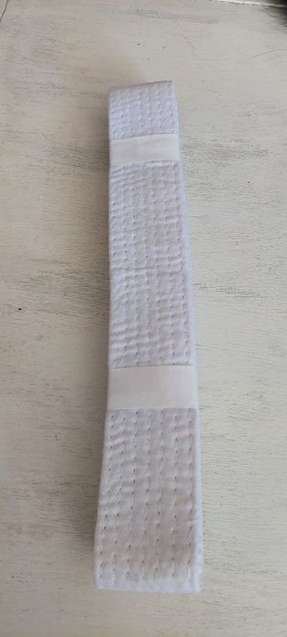 Biały  pas Adaidas 150 cm