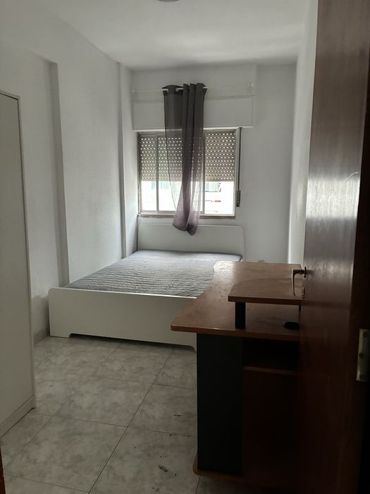 Quarto disponivel na Moita