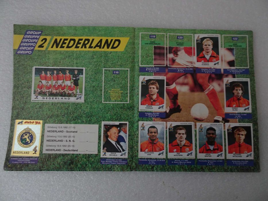 Caderneta de cromos de futebol Euro 92 Panini (faltam 104 cromos)