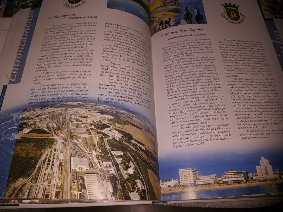 Livro Álbum de Prata do Poder Local Democrático