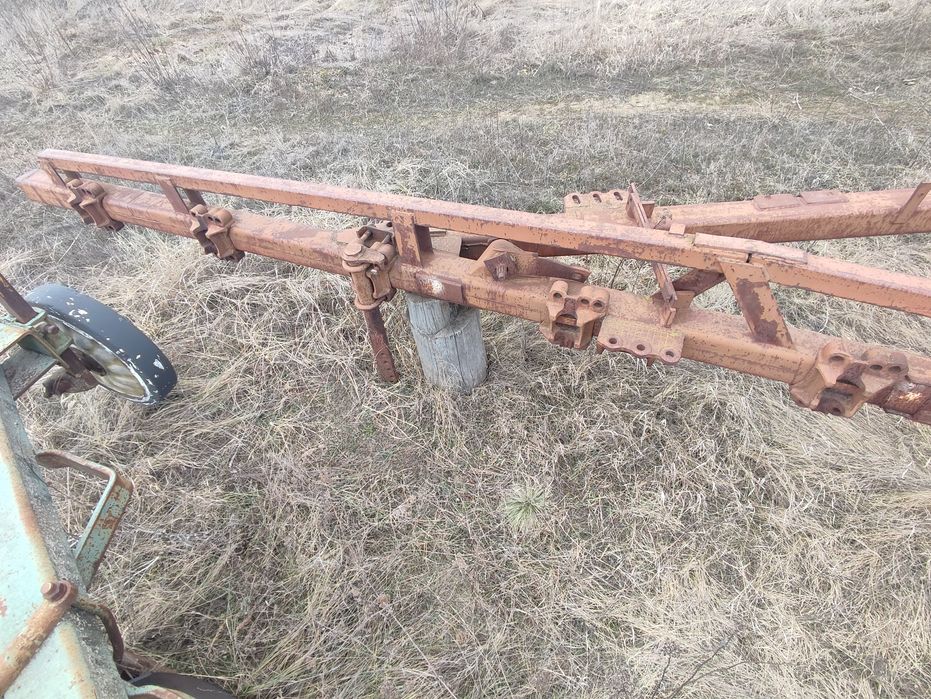 Навісний Плуг ПТК 8 під круглу стійку під трактор Кировец К700 К701
