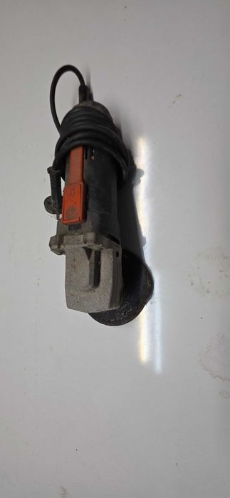 Tupia Bosch com acessórios e rebarbadora Black&Decker preço para os 2 artigos