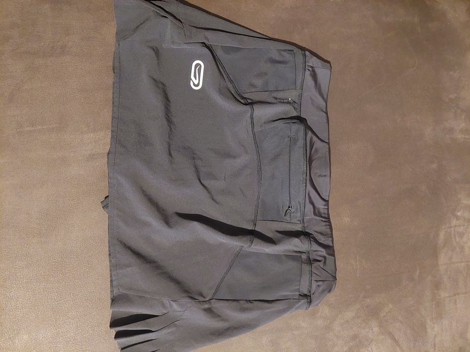 Saia/calção trail preta