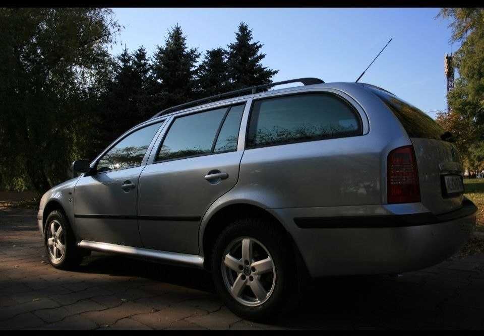 Продам Octavia tour 1.8 T