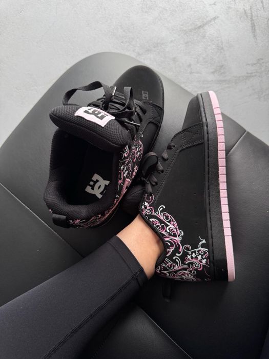 (36-41) ПІД ЗАМОВЛЕННЯ DC Shoes Court Graffik Black Pink Sabbath дс чорні з рожевим