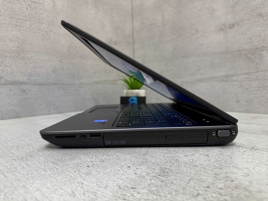 Потужний ноутбук Hp Zbook 15 G2/i7-4810mq/16gb ddr3/15.6"/250gb ssd