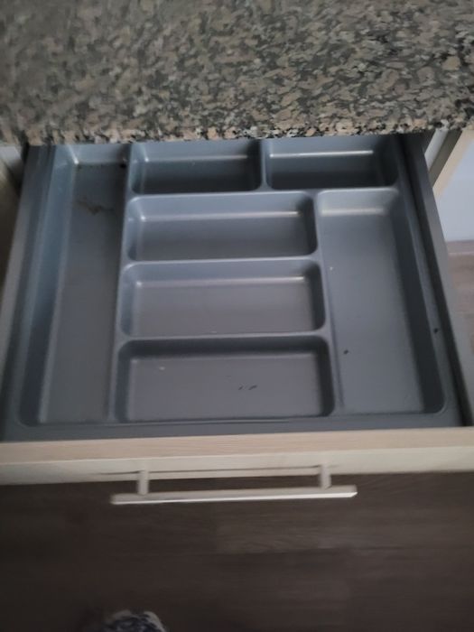 Cozinha usada em bom estado