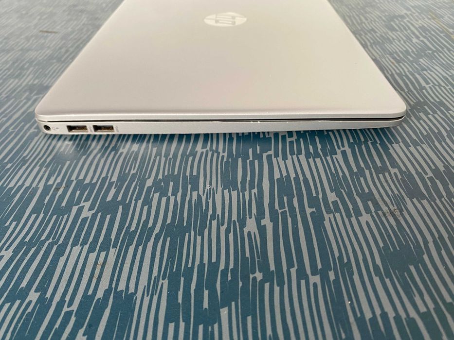Portatil HP 15s (15.6") | Intel i3 11ª Gen | 16GB RAM | SSD 512GB