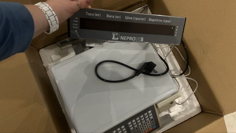 Ваги з друком етикетки