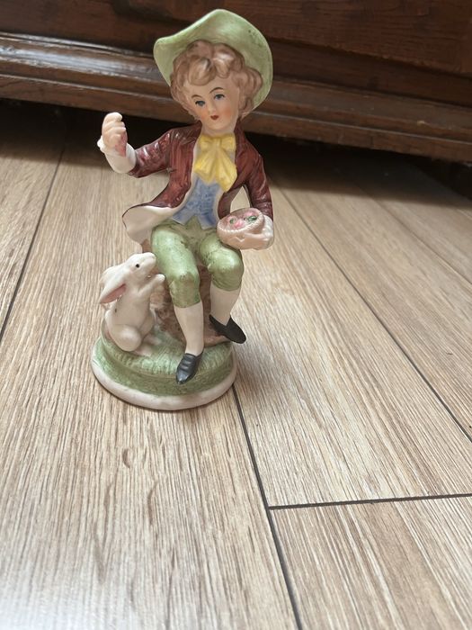 Figurka ceramiczna