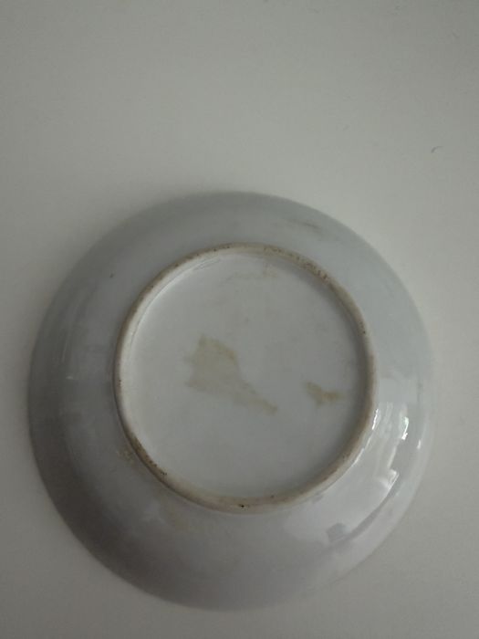 Um par de pratos de porcelana chinesa para exportação