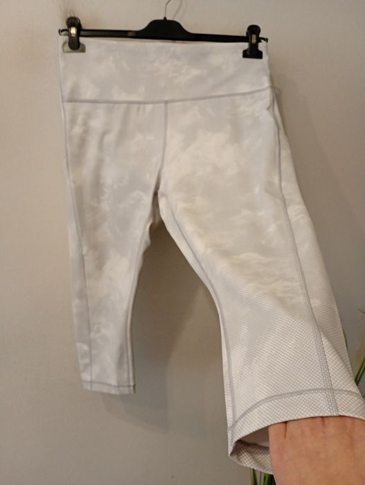 Legginsy sportowe z kieszeniami rozmiar 44 Athleta