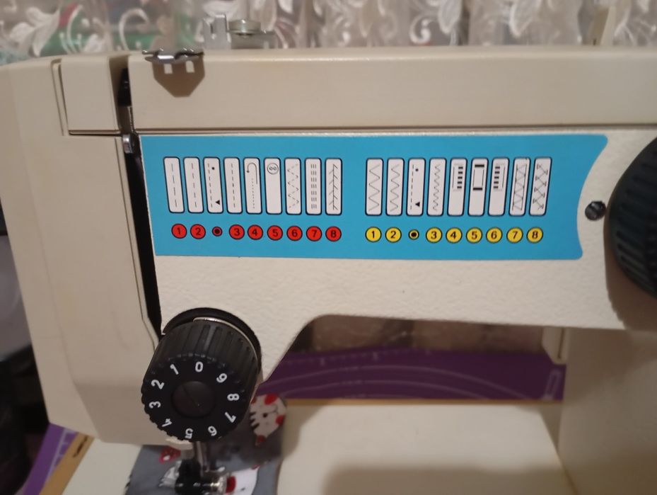 Швейна машинка  ,,Верітас рубіна"