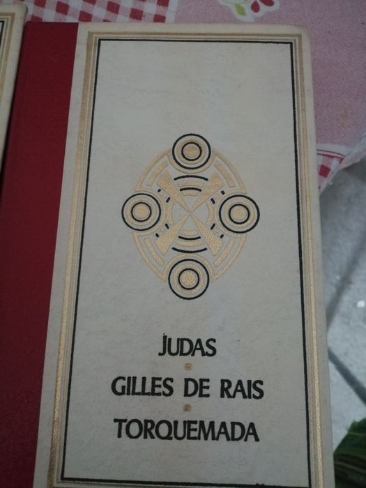 Coleção de 12  livros