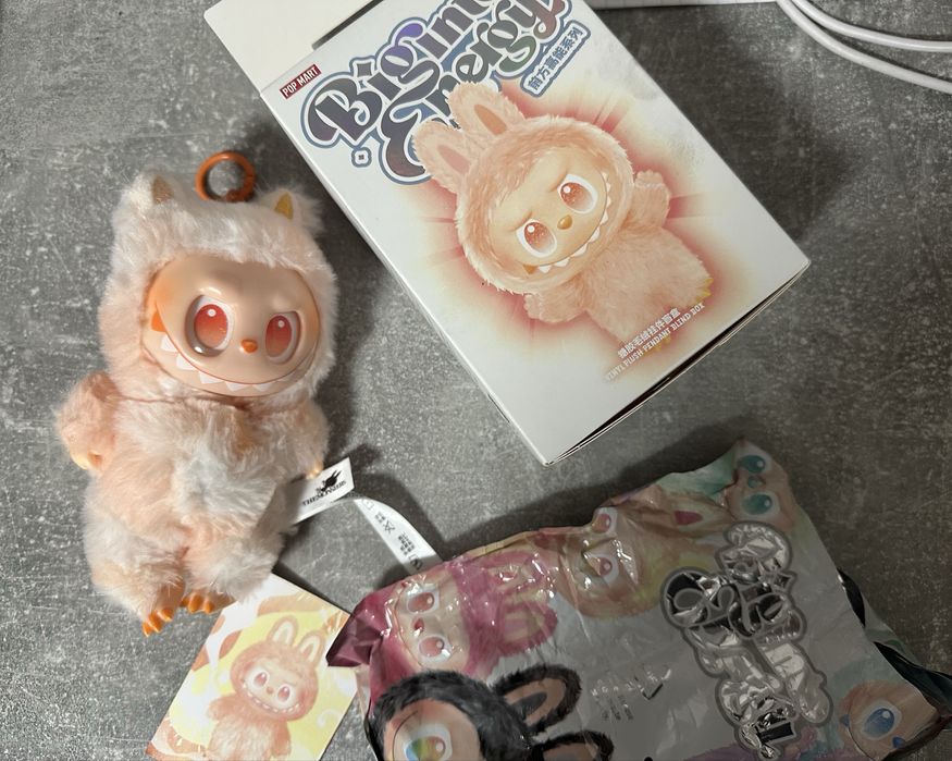 Іграшка Лабубу 3й сезон 16 см фігурка брелок Labubu