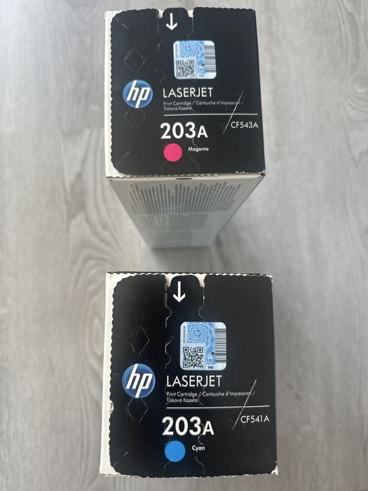 Toners originais e selados da marca HP, modelos 203A em Cyan e Magenta