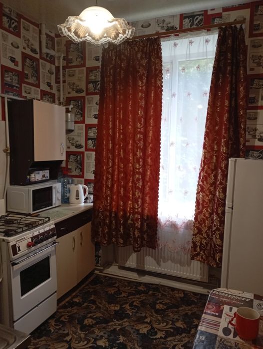 Продам квартиру, в селищі Буди