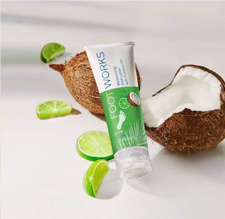 Avon Foot Works scrub peeling do stóp kokos limonka