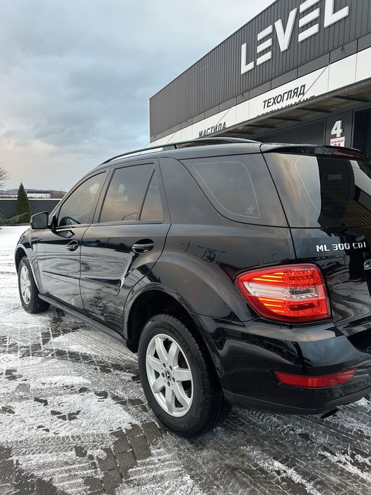 Mercedes Benz ML300CDI